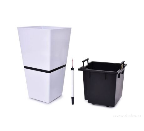 bílý lak vysokého lesku, na kolečkách