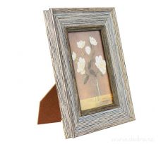 na foto 9 x 13 cm