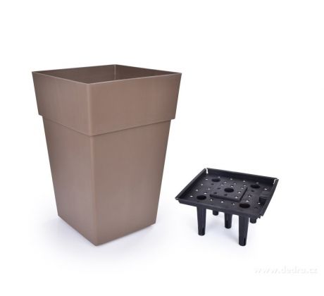 na kolečkách, kávový