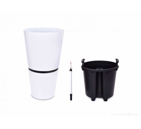 bílý lak vysokého lesku