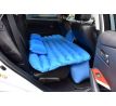 Nafukovací matrace na zadní sedačky automobilu